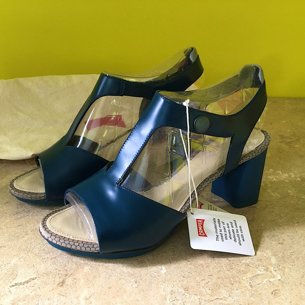 Camper T-bar sandals size 39